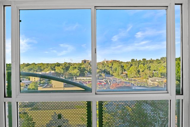 2121 Nicholasville Road 804, Lexington, KY 40503