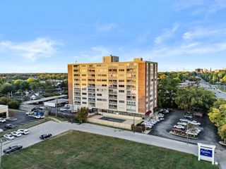 2121 Nicholasville Road 804, Lexington, KY 40503