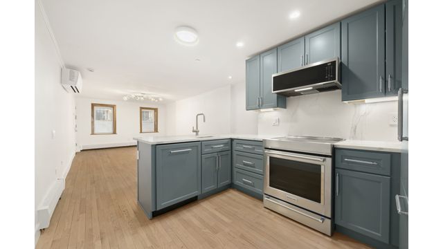 41 PUTNAM Avenue A, New York City, NY 11238