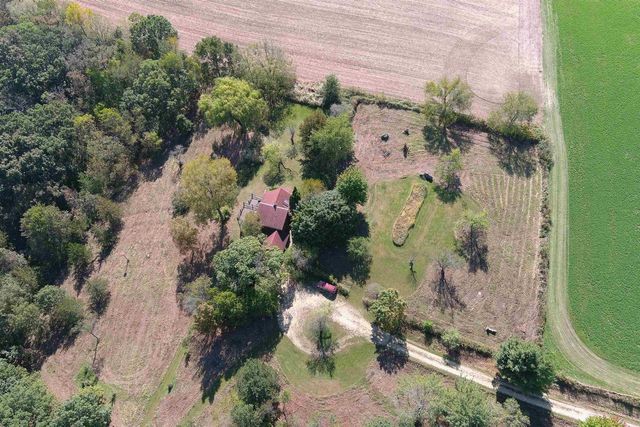 3961 High Point Road, Spring Green, WI 53588