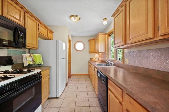35 Lemnos Lane, Springfield, MA 01119