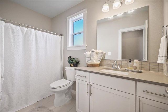 1824 S Donwood St, Greenacres, WA 99016