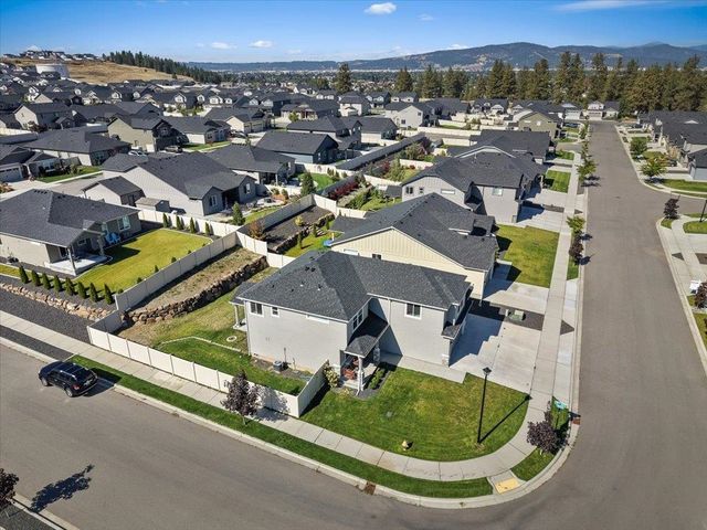 1824 S Donwood St, Greenacres, WA 99016