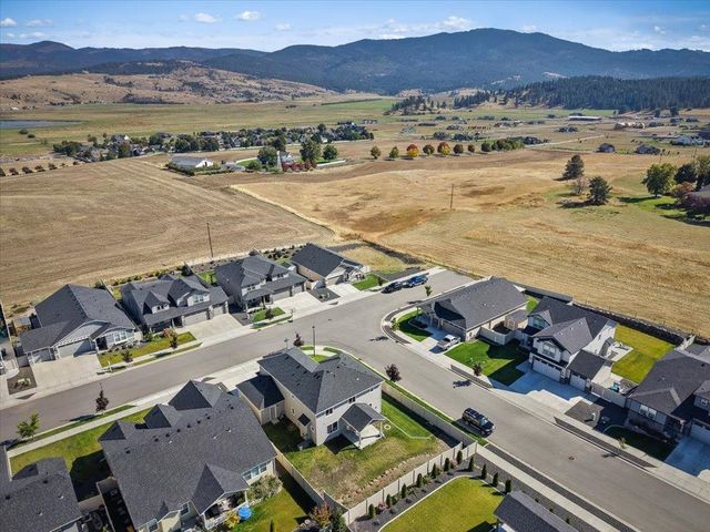 1824 S Donwood St, Greenacres, WA 99016