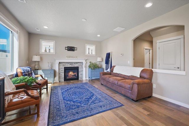 1824 S Donwood St, Greenacres, WA 99016