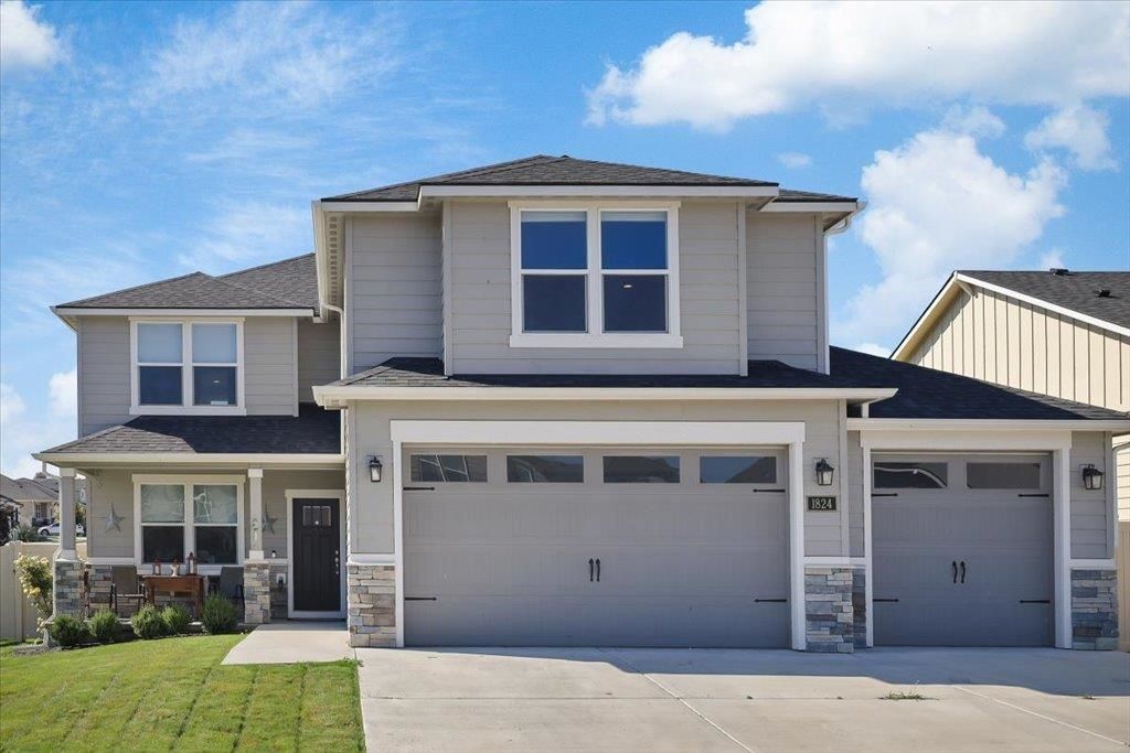 1824 S Donwood St, Greenacres, WA 99016