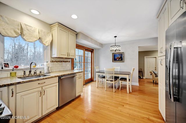 18 Devon Drive, Manalapan, NJ 07726