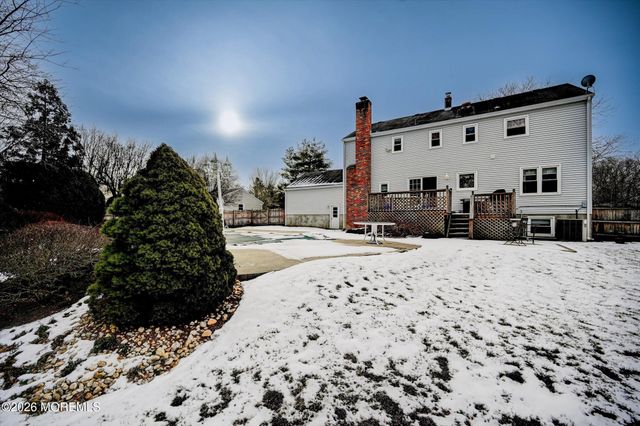 18 Devon Drive, Manalapan, NJ 07726