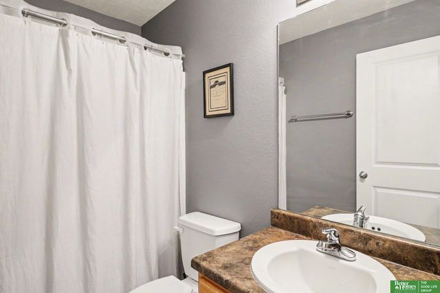 18177 Southdale Plaza, Omaha, NE 68135