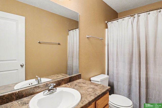 18177 Southdale Plaza, Omaha, NE 68135
