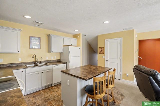 18177 Southdale Plaza, Omaha, NE 68135