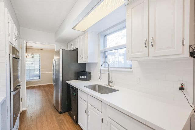 12207 Level Run Street, Meadows Place, TX 77477