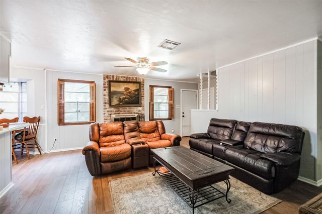 12207 Level Run Street, Meadows Place, TX 77477