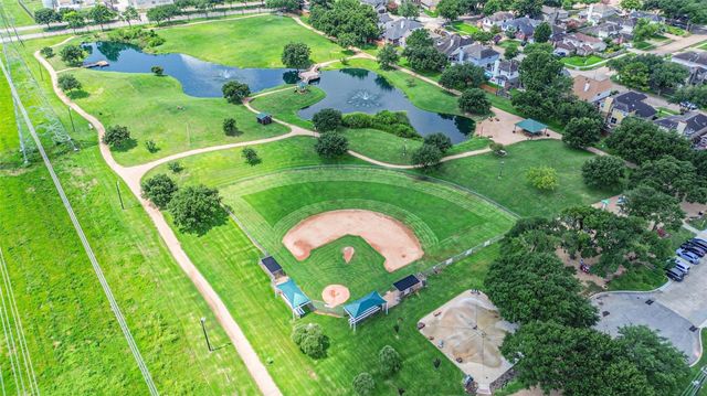 12207 Level Run Street, Meadows Place, TX 77477