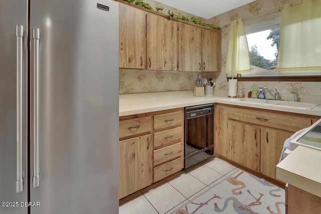 56 Park Place, Ormond Beach, FL 32174