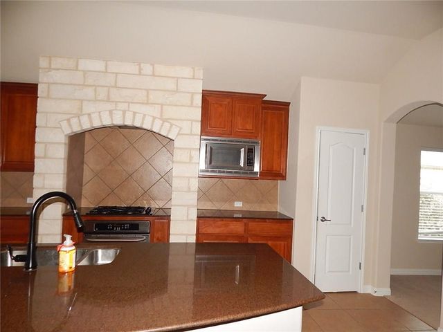 4300 Hidden Lake XING, Pflugerville, TX 78660