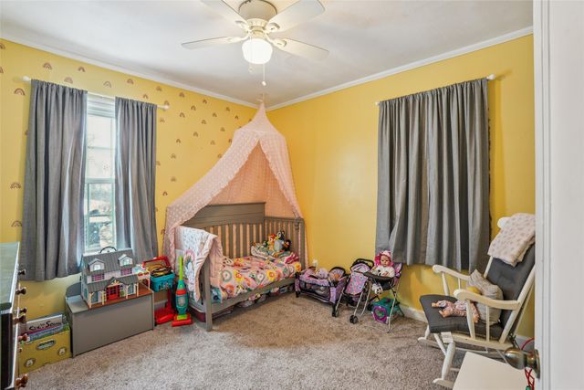 7016 Palm Drive, Urbandale, IA 50322