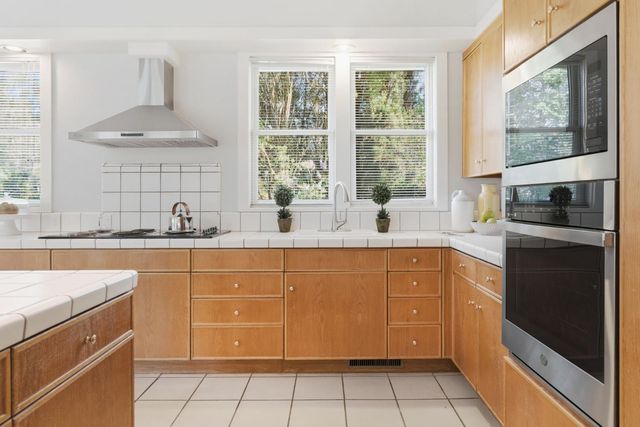 39604 Primrose Pl, Davis, CA 95616