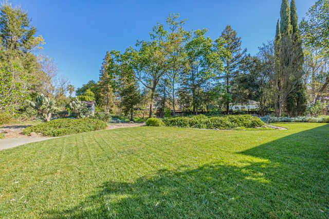 39604 Primrose Pl, Davis, CA 95616