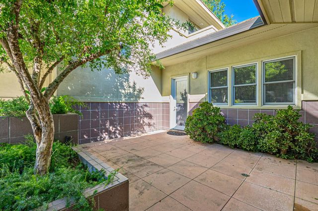 39604 Primrose Pl, Davis, CA 95616
