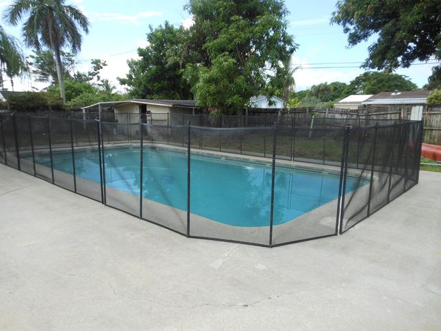 2829 SHAWNEE Road, West Palm Beach, FL 33406