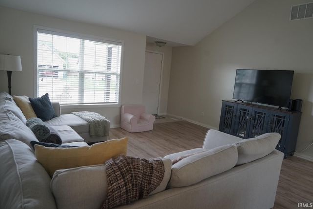 4625 Baywood Court, Evansville, IN 47725