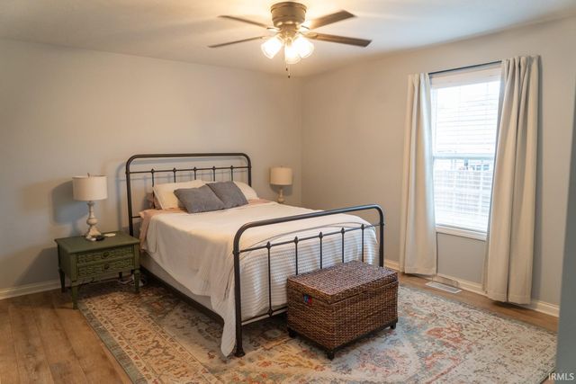 4625 Baywood Court, Evansville, IN 47725