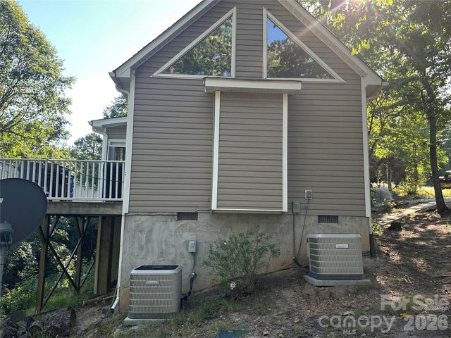 1480 Pine Mountain Drive, Connelly Springs, NC 28612