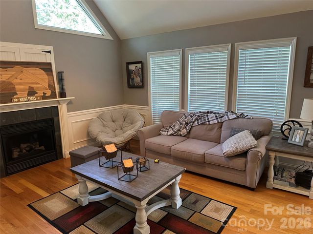 1480 Pine Mountain Drive, Connelly Springs, NC 28612