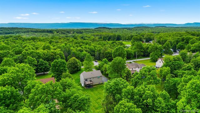 201 Kingsview Highway, Wallkill, NY 12589