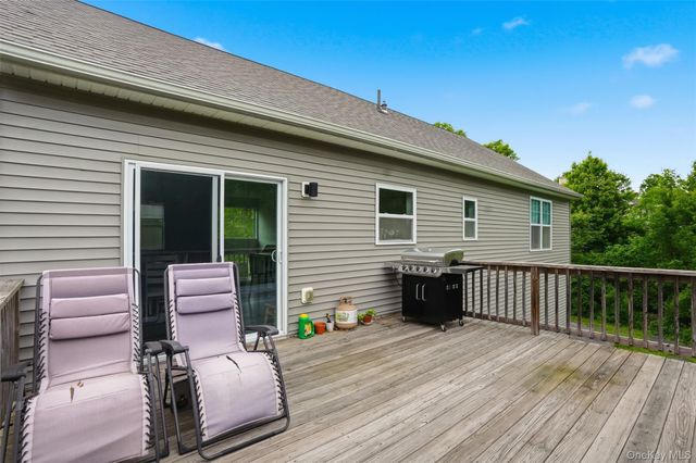 201 Kingsview Highway, Wallkill, NY 12589