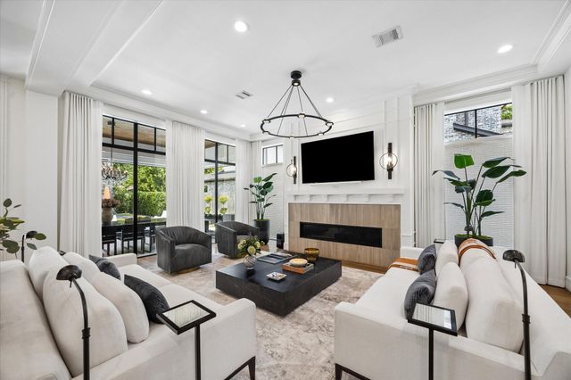 5650 Chevy Chase Drive, Houston, TX 77056