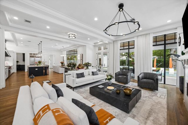 5650 Chevy Chase Drive, Houston, TX 77056