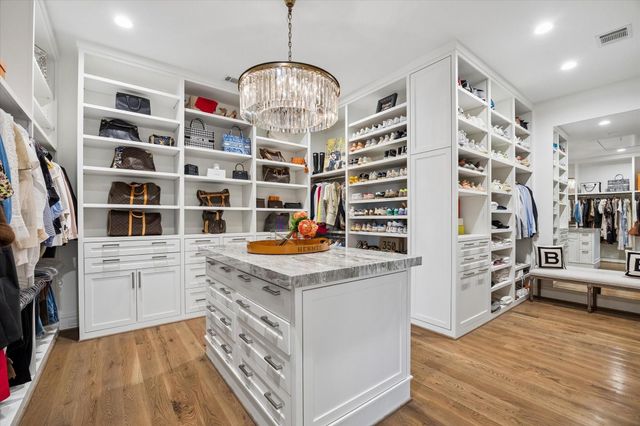 5650 Chevy Chase Drive, Houston, TX 77056