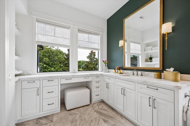 5650 Chevy Chase Drive, Houston, TX 77056