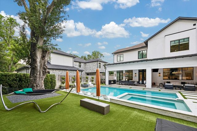 5650 Chevy Chase Drive, Houston, TX 77056