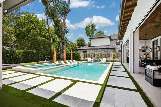 5650 Chevy Chase Drive, Houston, TX 77056