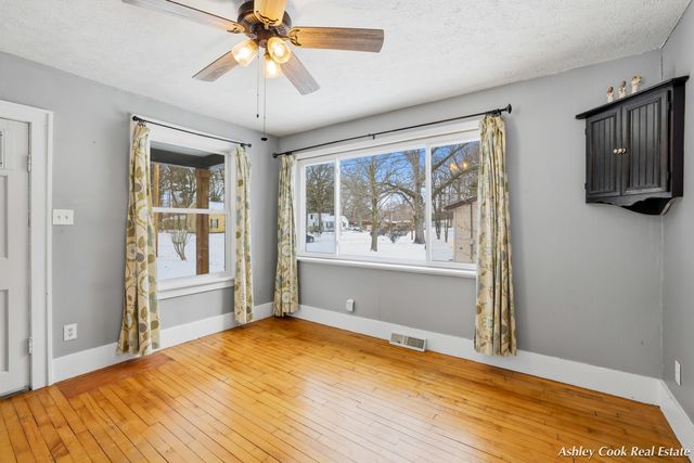 15285 Coleman Avenue, Grand Haven, MI 49417