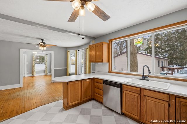 15285 Coleman Avenue, Grand Haven, MI 49417