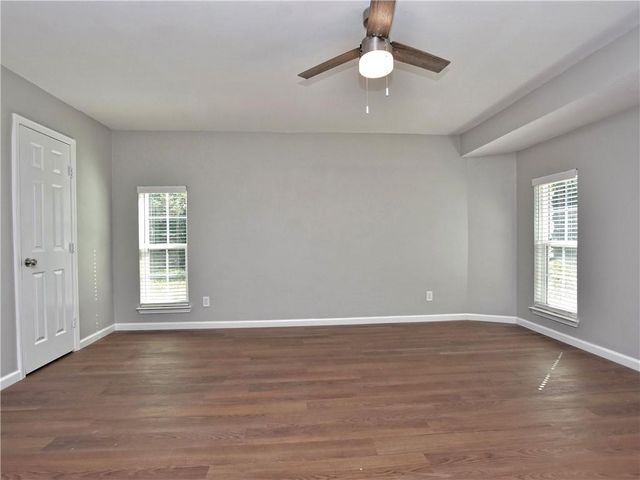 5205 Thunderbird ST, Lago Vista, TX 78645