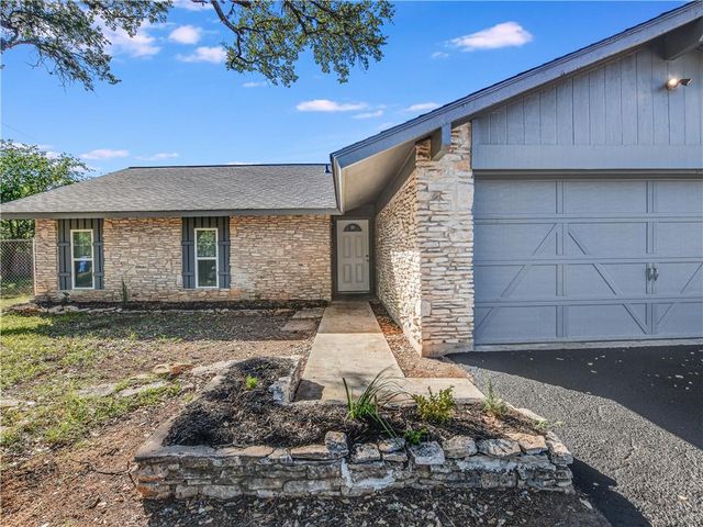 5205 Thunderbird ST, Lago Vista, TX 78645