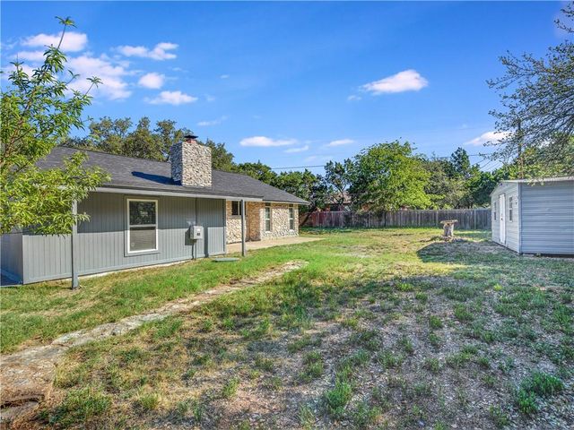 5205 Thunderbird ST, Lago Vista, TX 78645