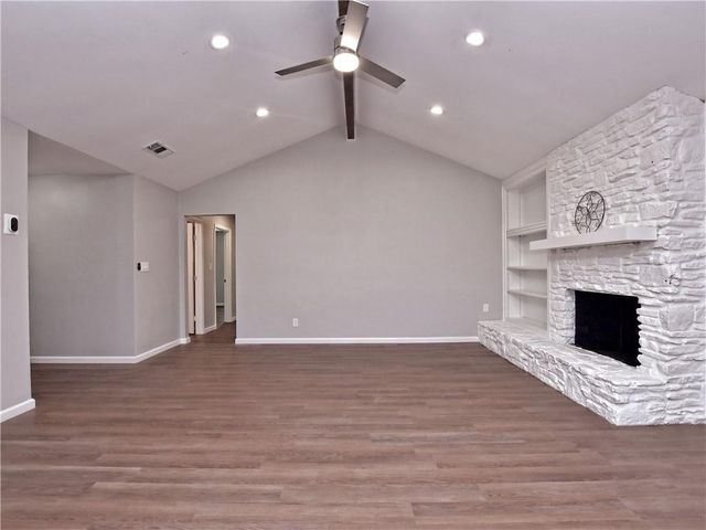 5205 Thunderbird ST, Lago Vista, TX 78645