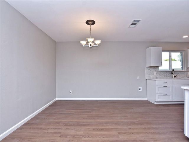 5205 Thunderbird ST, Lago Vista, TX 78645