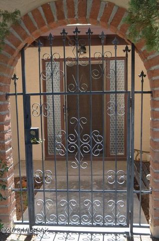 961 N Via Terrado, Tucson, AZ 85710