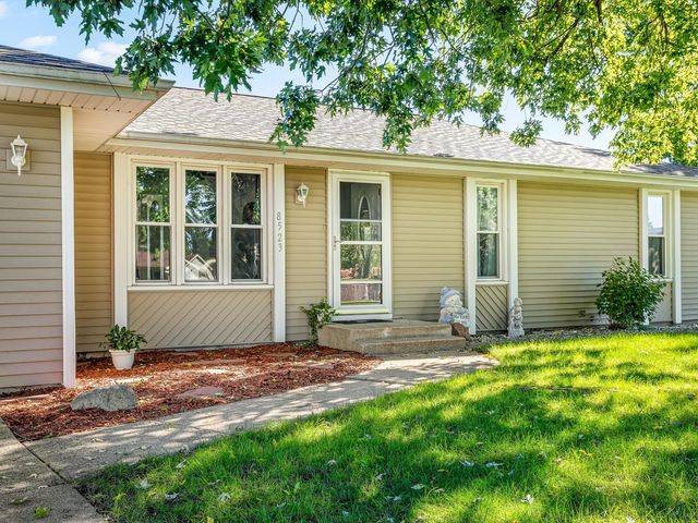8523 Terrang Court, Machesney Park, IL 61115