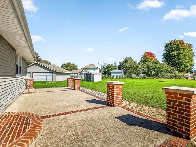 8523 Terrang Court, Machesney Park, IL 61115