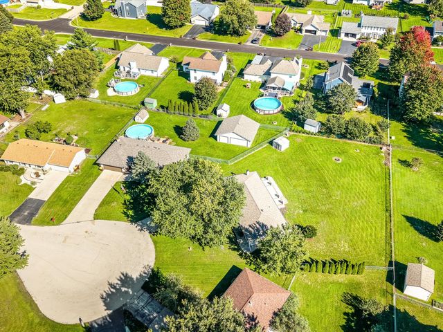 8523 Terrang Court, Machesney Park, IL 61115