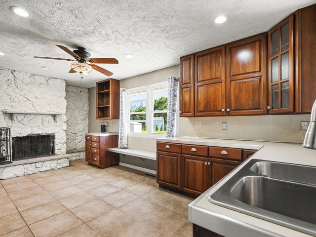 8523 Terrang Court, Machesney Park, IL 61115