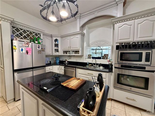2406 Stirling Avenue, Edinburg, TX 78539